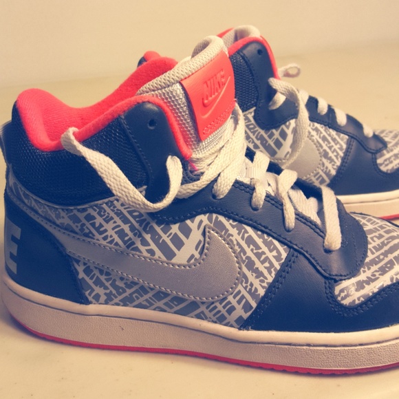 nike court borough mid print gs